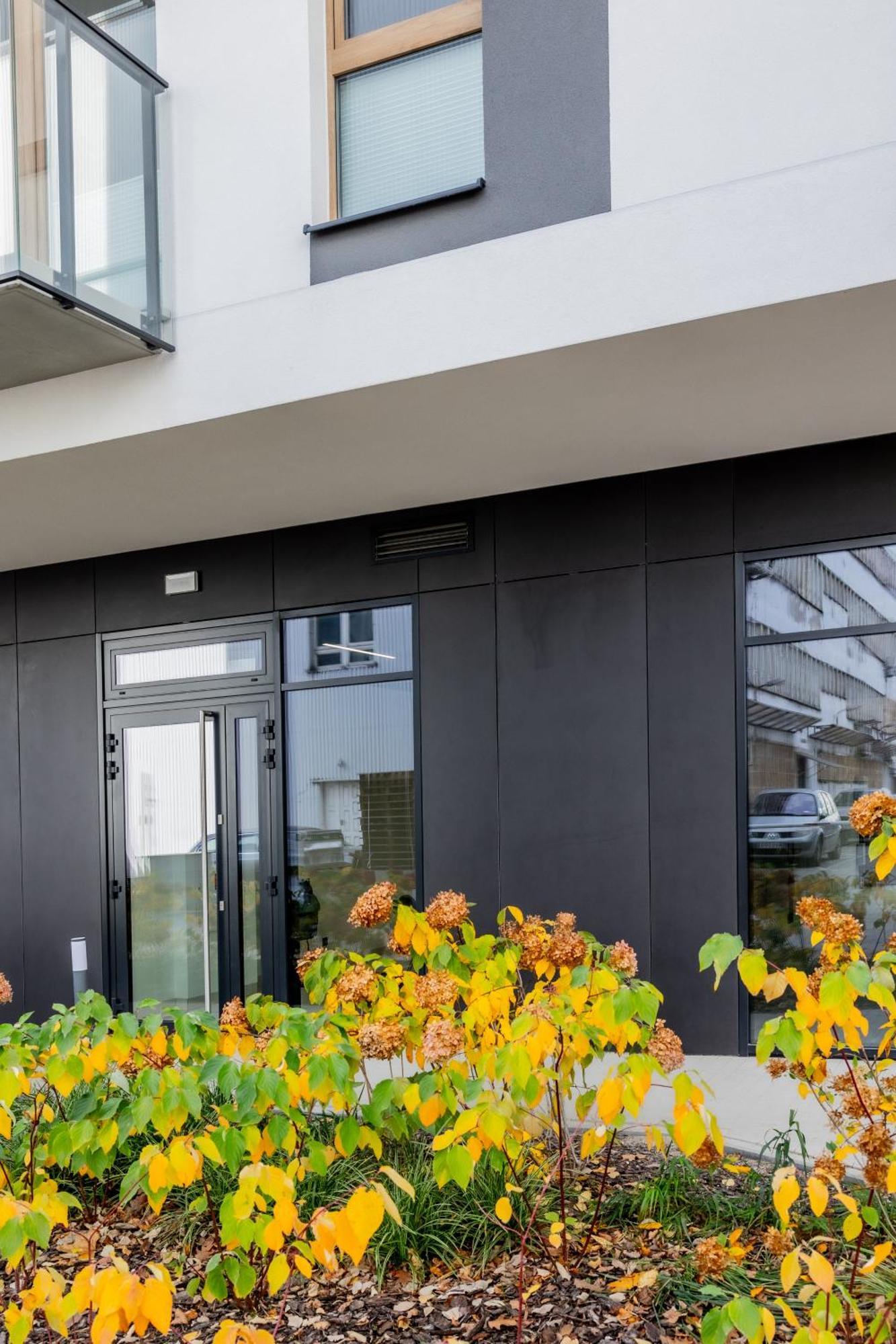Aparthotel Mokotow Business Center By Noclegi Renters Варшава Екстериор снимка